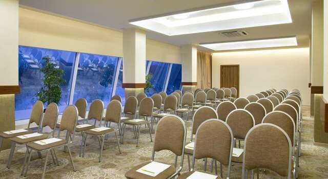 Гостиница Hilton Garden Inn Kirov Киров-16